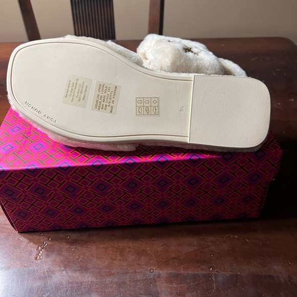 Tory Burch Jeweled Shearling slide buttermilk NEW - Picture 6 of 11